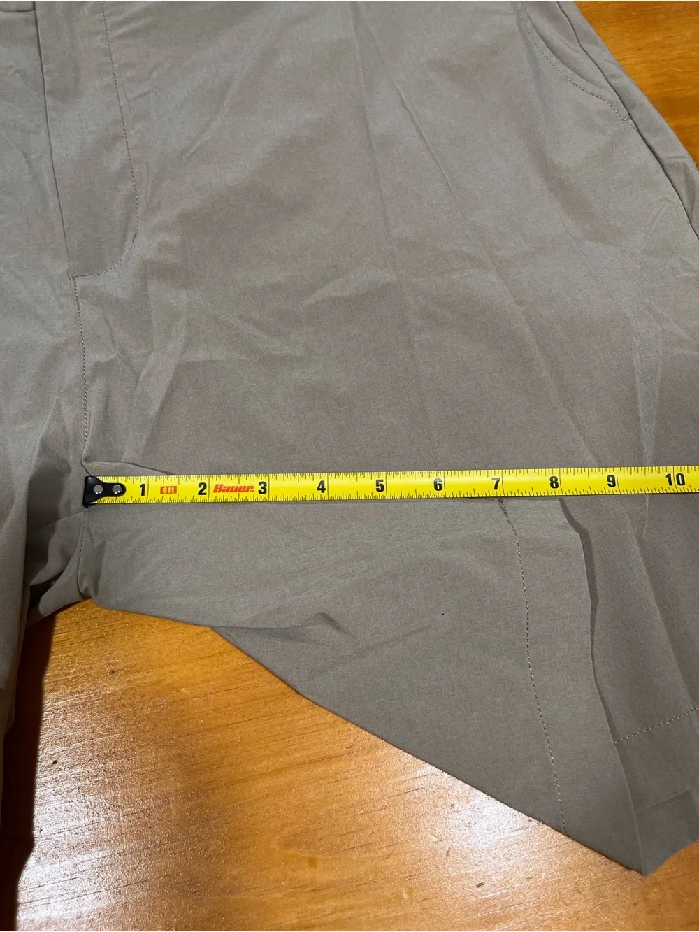 Vineyard Vines Men's Shorts in Light Taupe